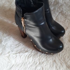 Reserved Boots size 10 for Matt